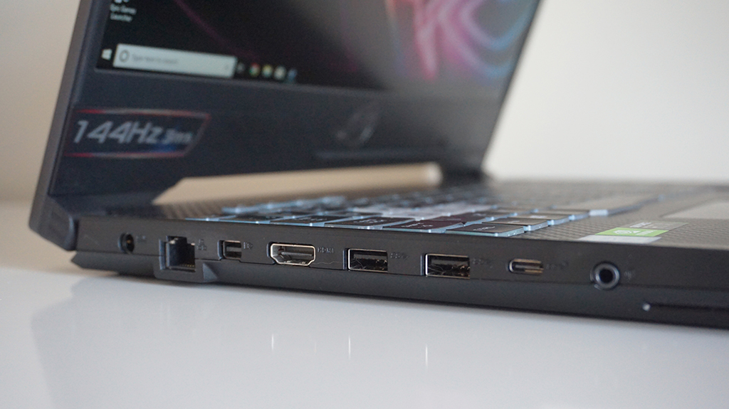 gaming-laptop-ports